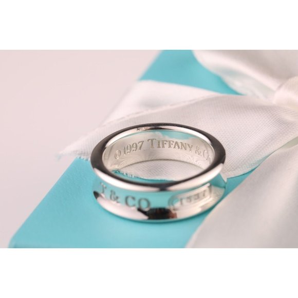 Tiffany & Co. 1997 Sterling Silver 925 1837 Concave Wedding Band Ring Size 7.25 - Picture 2 of 10